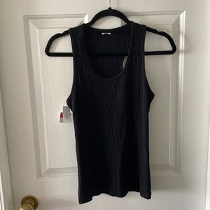 Aritzia/ Wilfred Free black ribbed tank top. Size large.